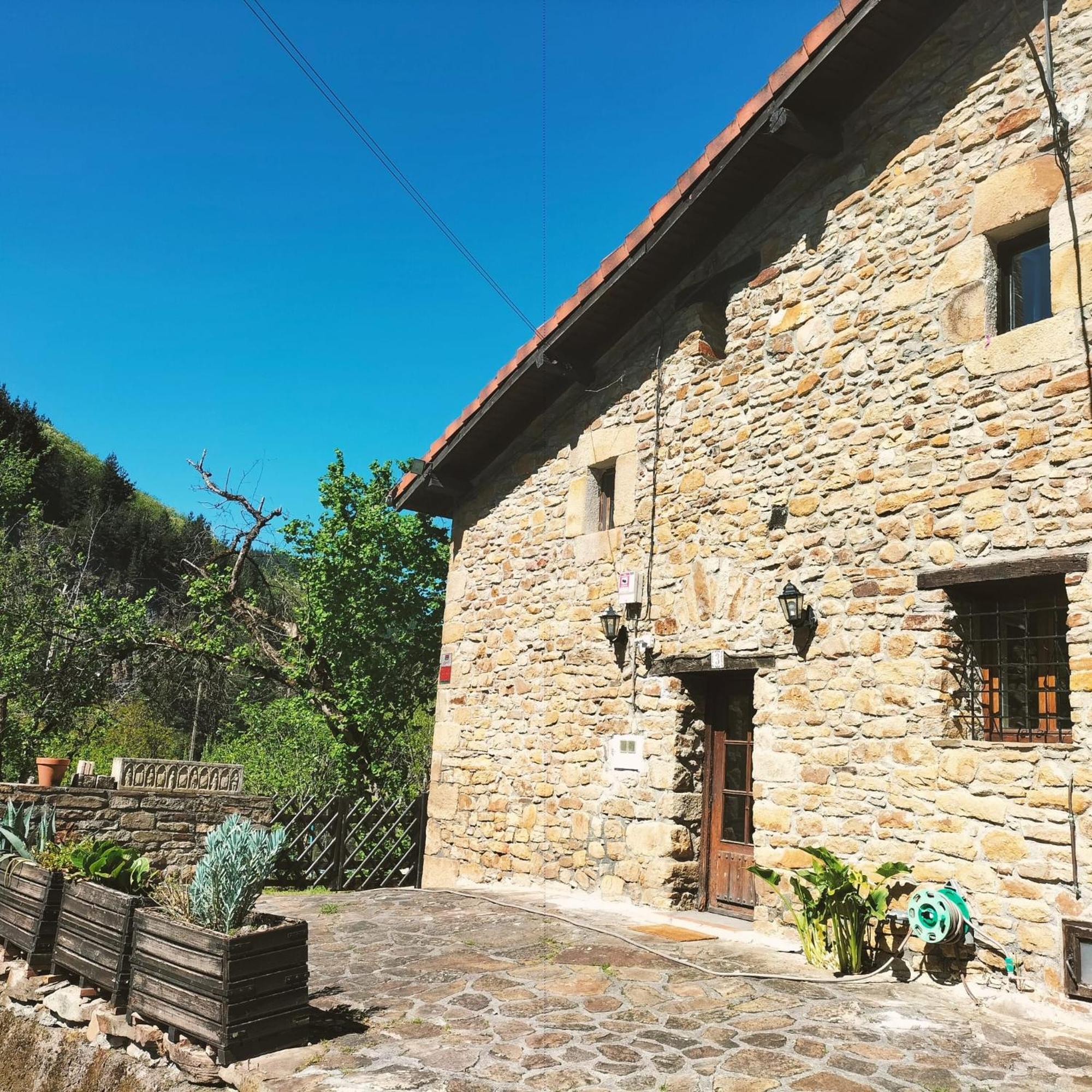 Uribiarte Goiko Villa Orozko ภายนอก รูปภาพ